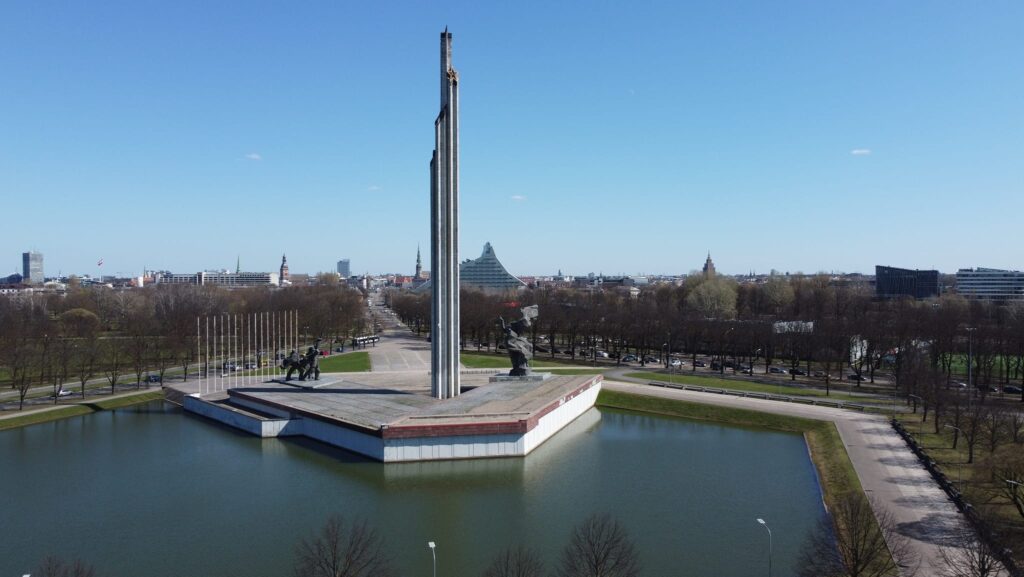 28 мая «Русский союз Латвии» планирует провести шествие от парка Победы к памятнику Свободы